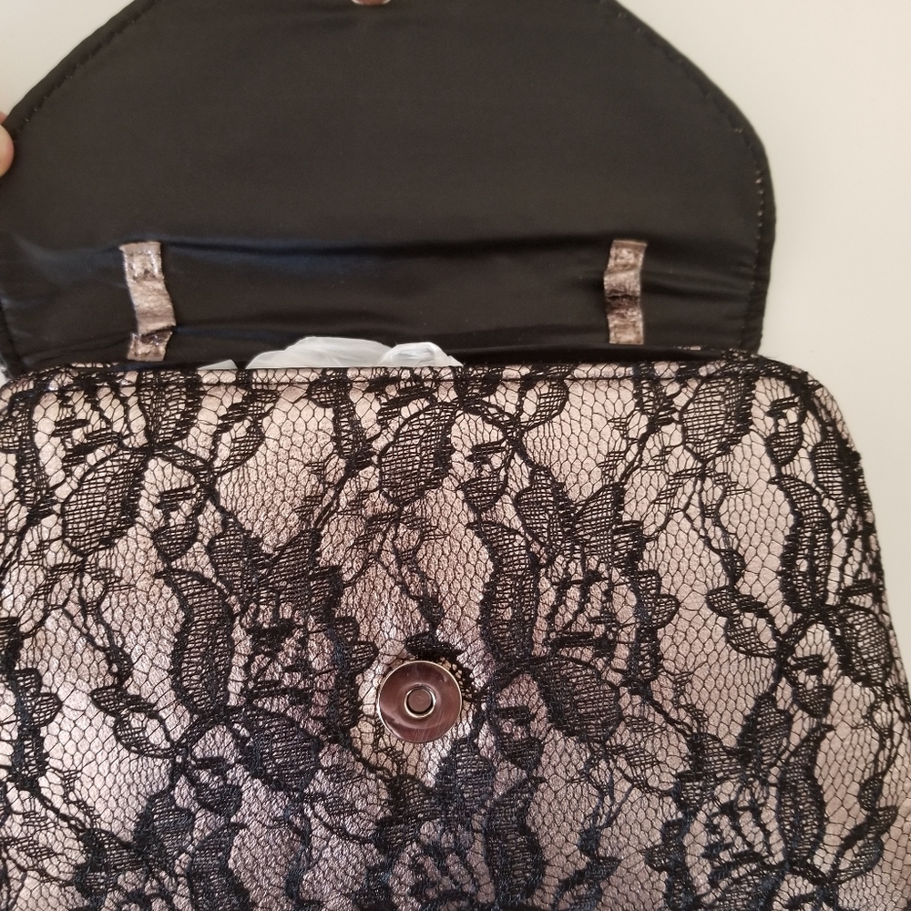 💥💥Neiman Marcus purse black and silver.
